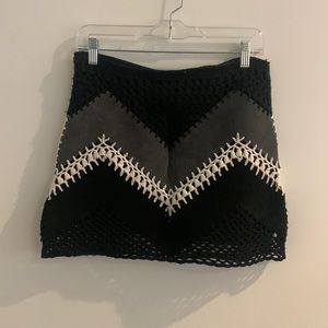 Black and white BB Dakota suede and knit skirt. Size 6